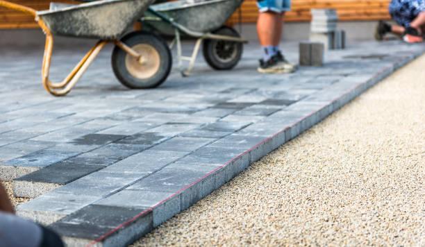 Best Concrete Walkway Installation  in Tuolumne City, CA